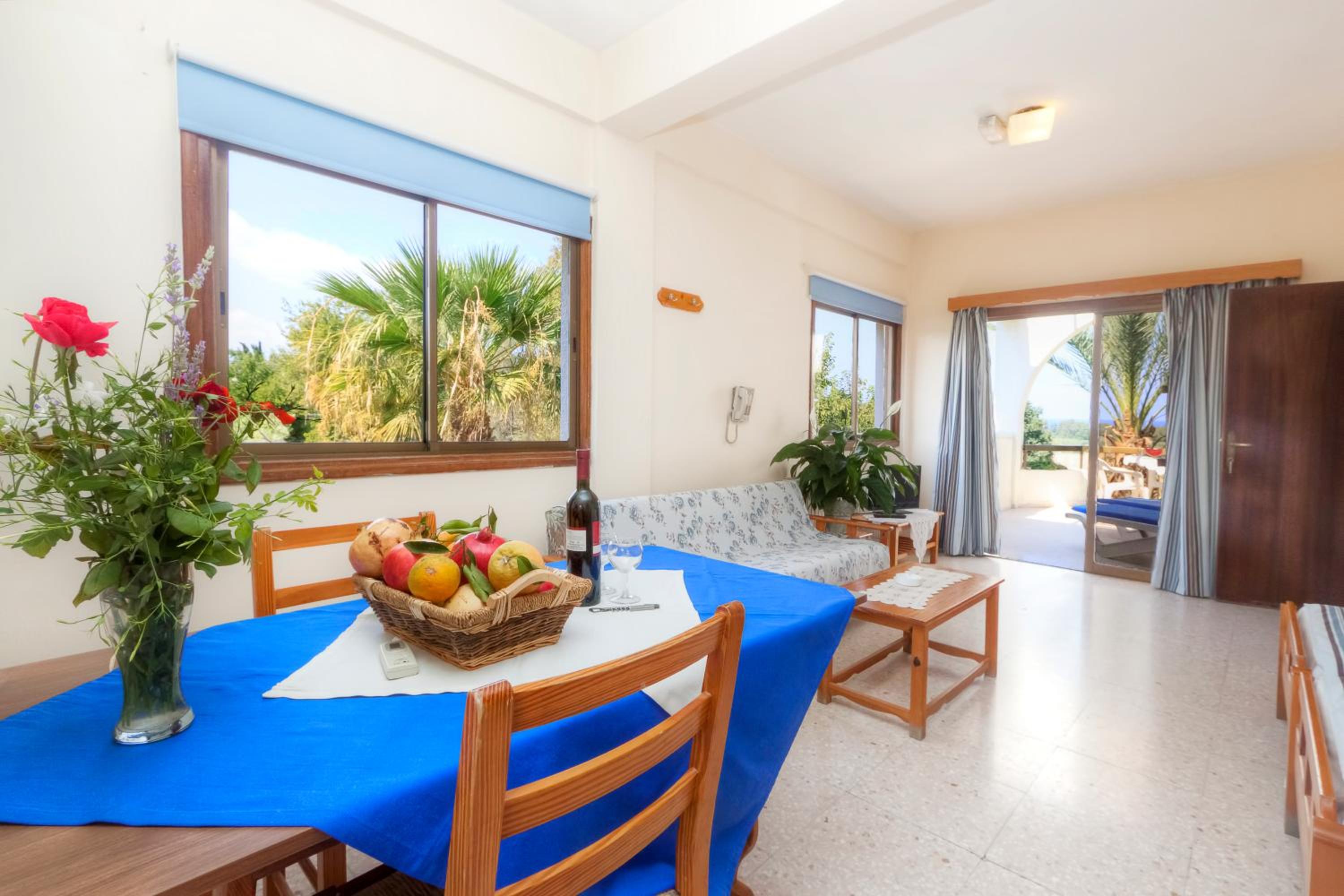 Фото Follow The Sun