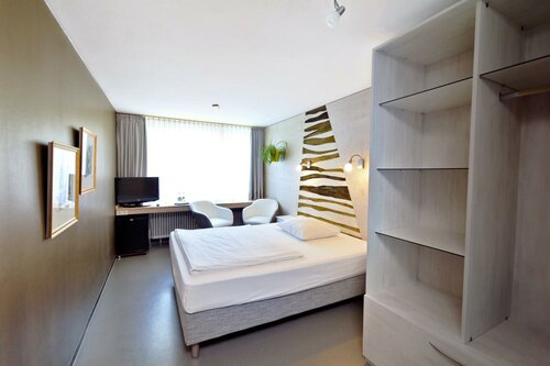 Гостиница Abalon Hotel Ideal в Штутгарте