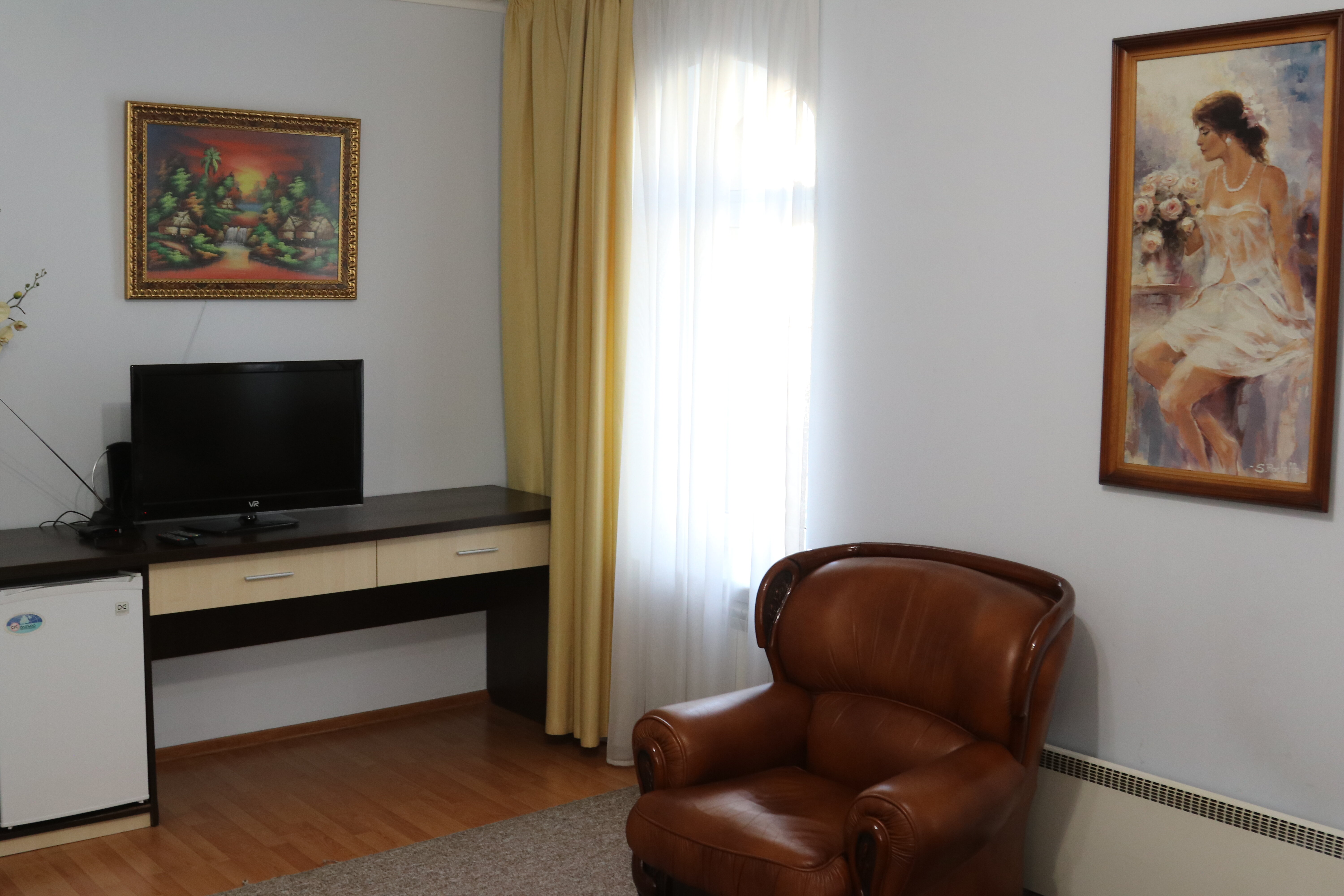 Фото Махаон