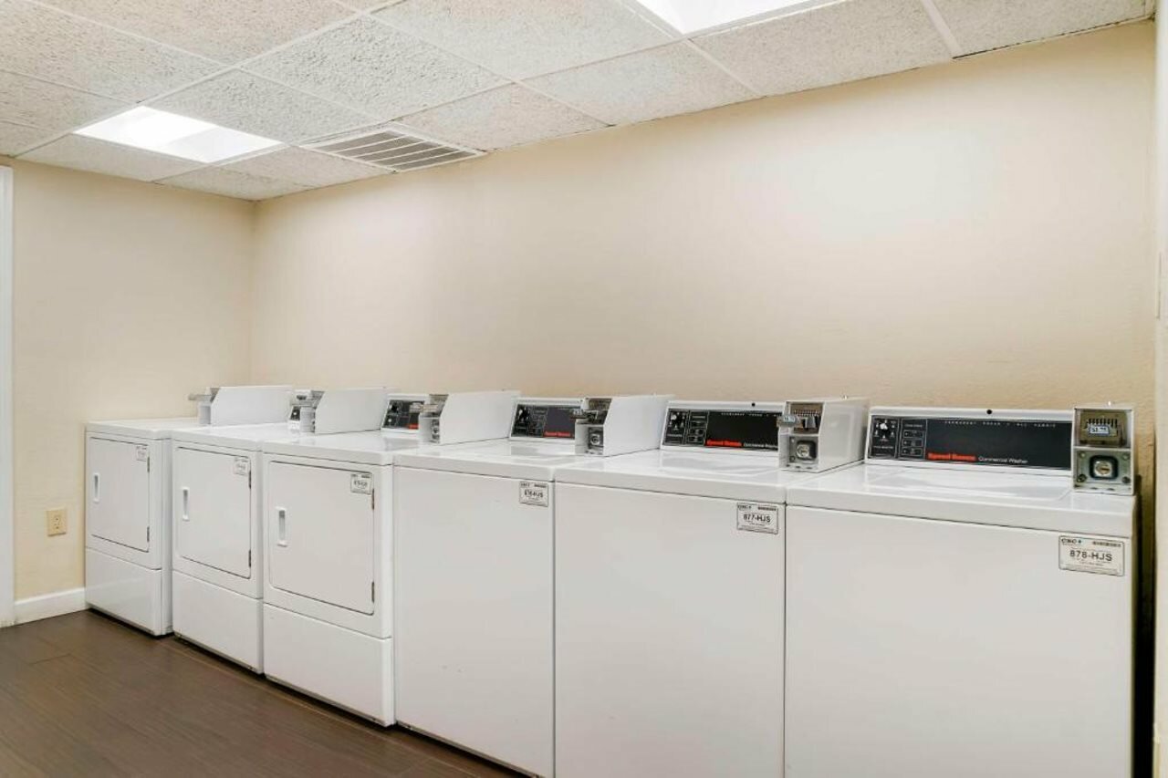 Фото Best Western Greenfield Inn