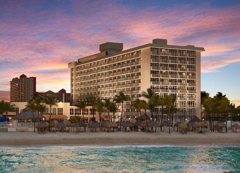 Гостиница Newport Beachside Hotel & Resort