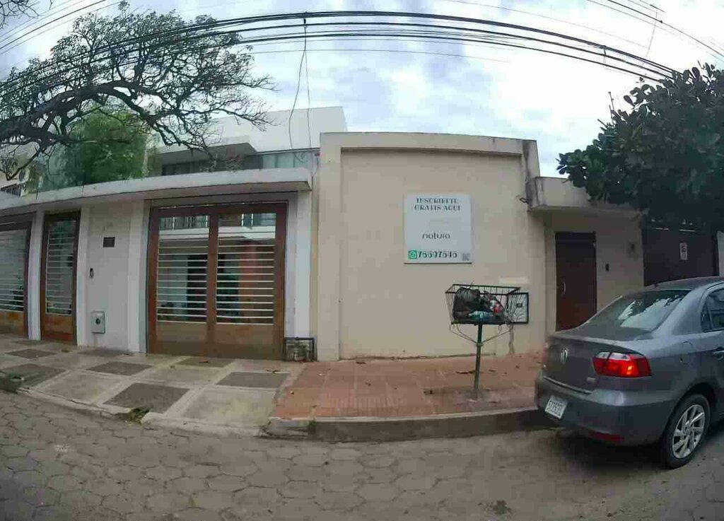 Distributors of cosmetics and household chemicals Distribuidores de cosméticos, Santa Cruz de la Sierra, photo