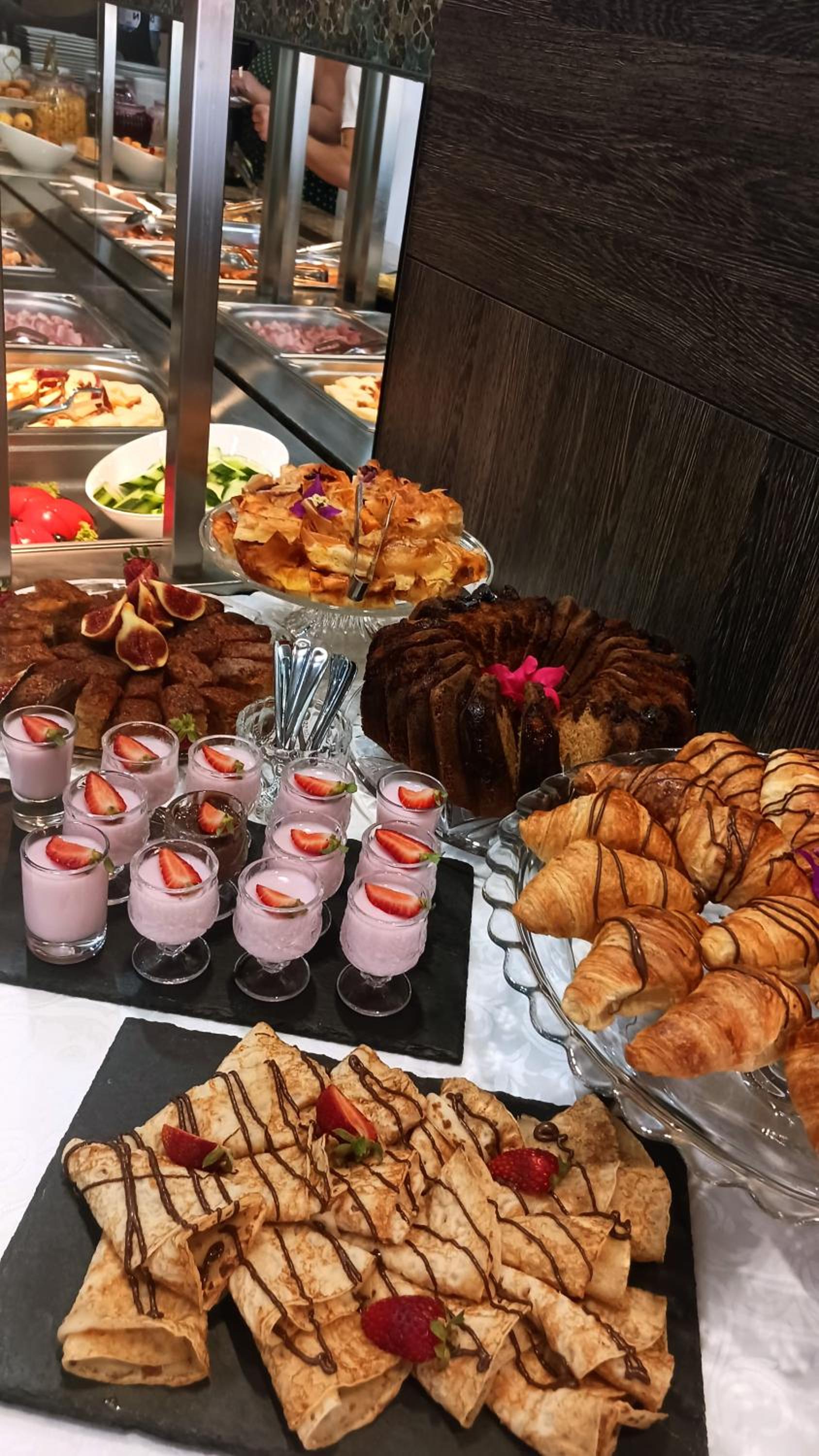 Фото Централ Плаза Поморие