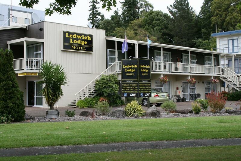 Гостиница Lake Lodge Motel в Роторуа