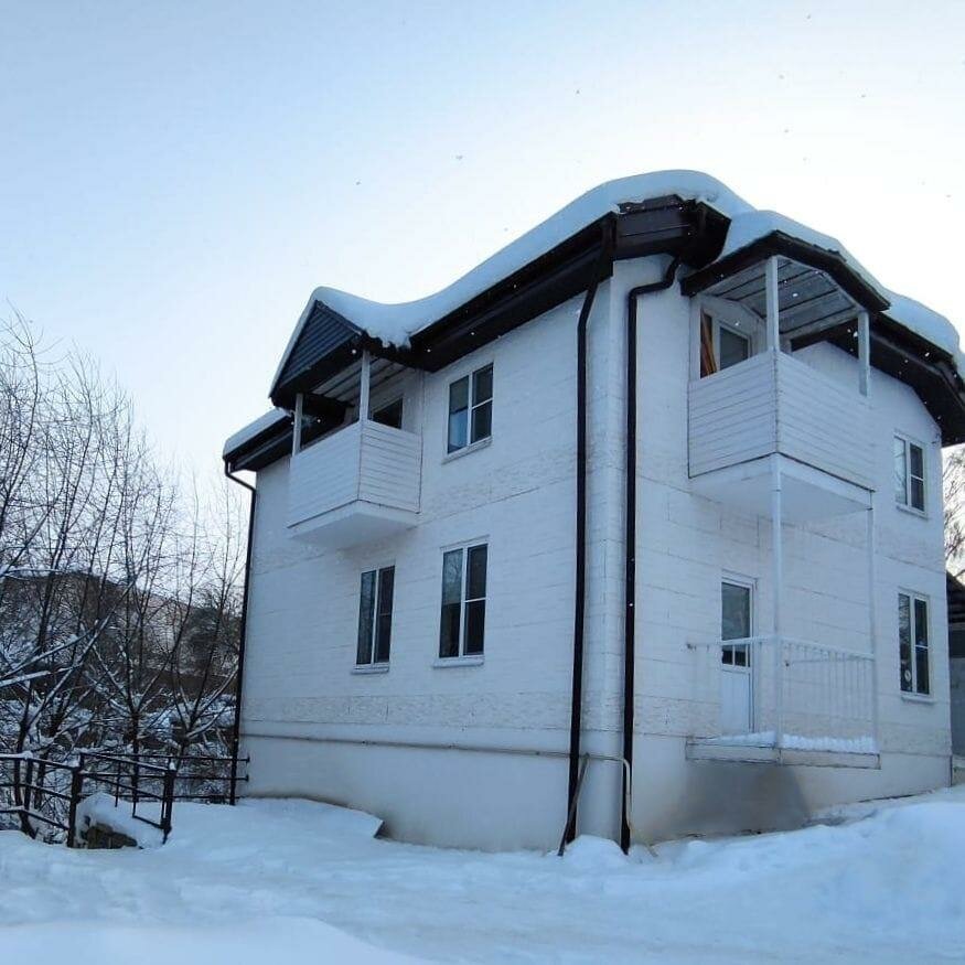 Hotel Snow-white house in the historical center, Vladimir, photo