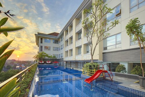 Гостиница Grand Zuri Malioboro Yogyakarta в Джокьякарте