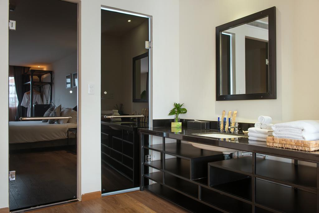 Фото C Central Hotel