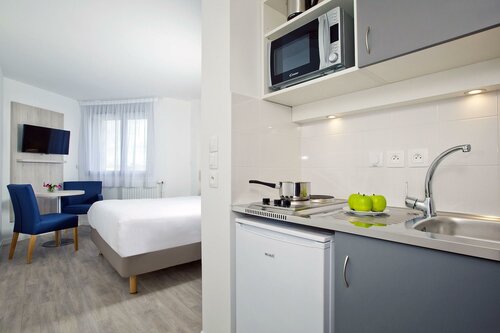 Гостиница Sejours & Affaires Paris Bagnolet в Монтрее