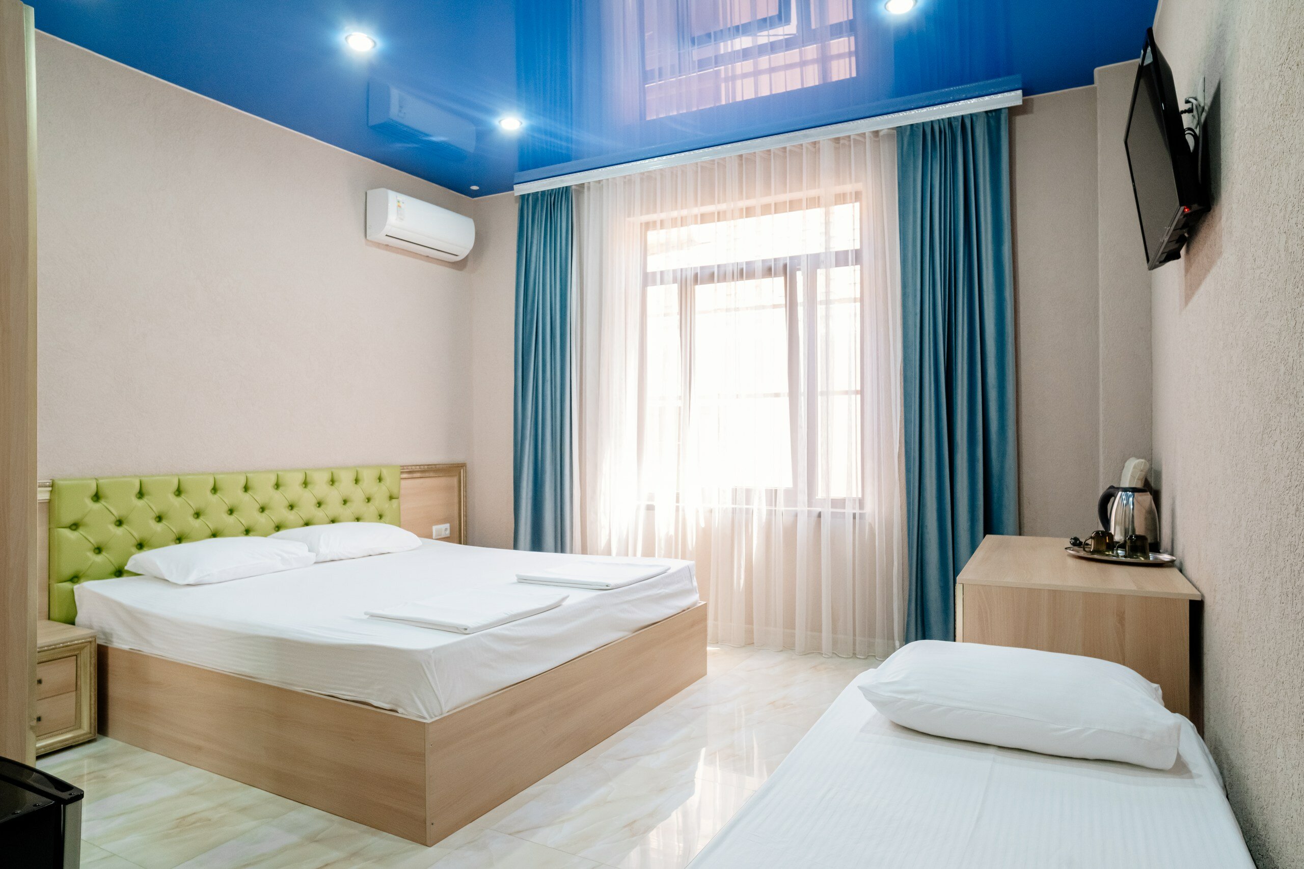 Фото отеля 2