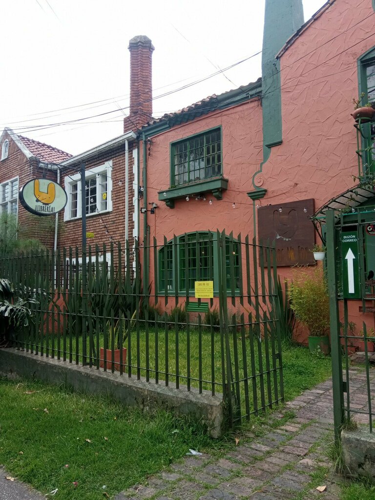 Library Libros Mr. Lox, Bogota, photo