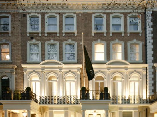 Фото Claverley Court