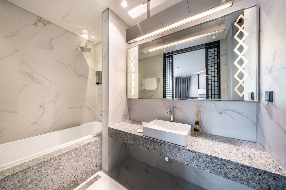 Фото Hotel the Castle Sincheon