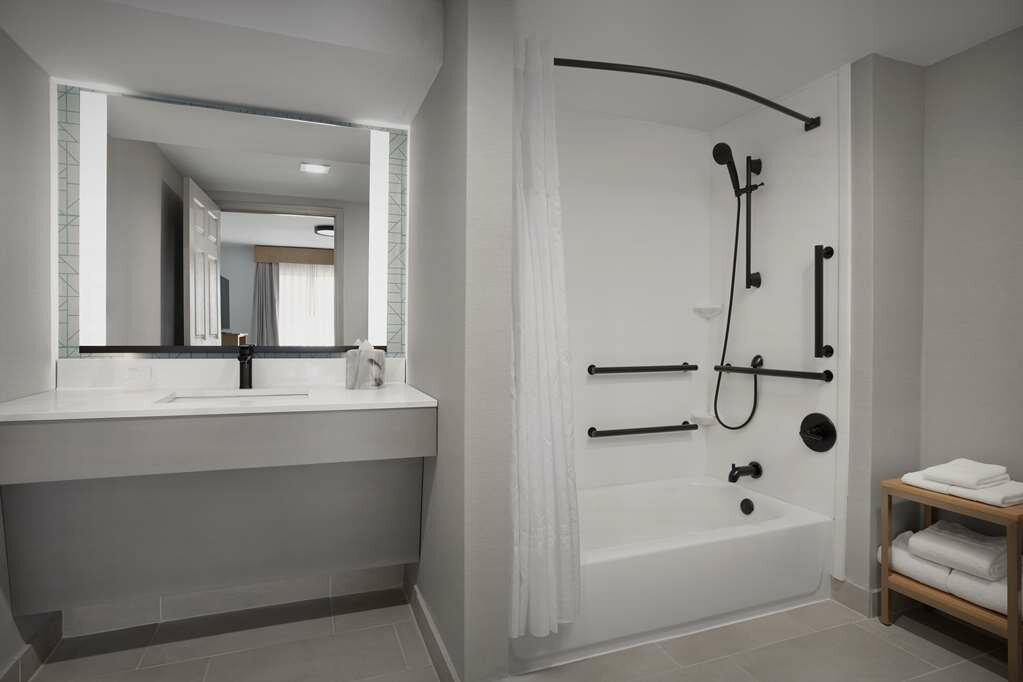 Фото Homewood Suites by Hilton Colorado Springs-North