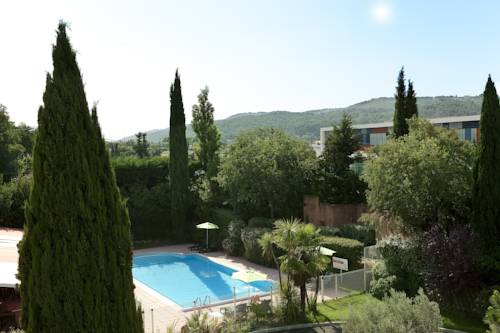 Фото Escale Oceania Aix-en-Provence