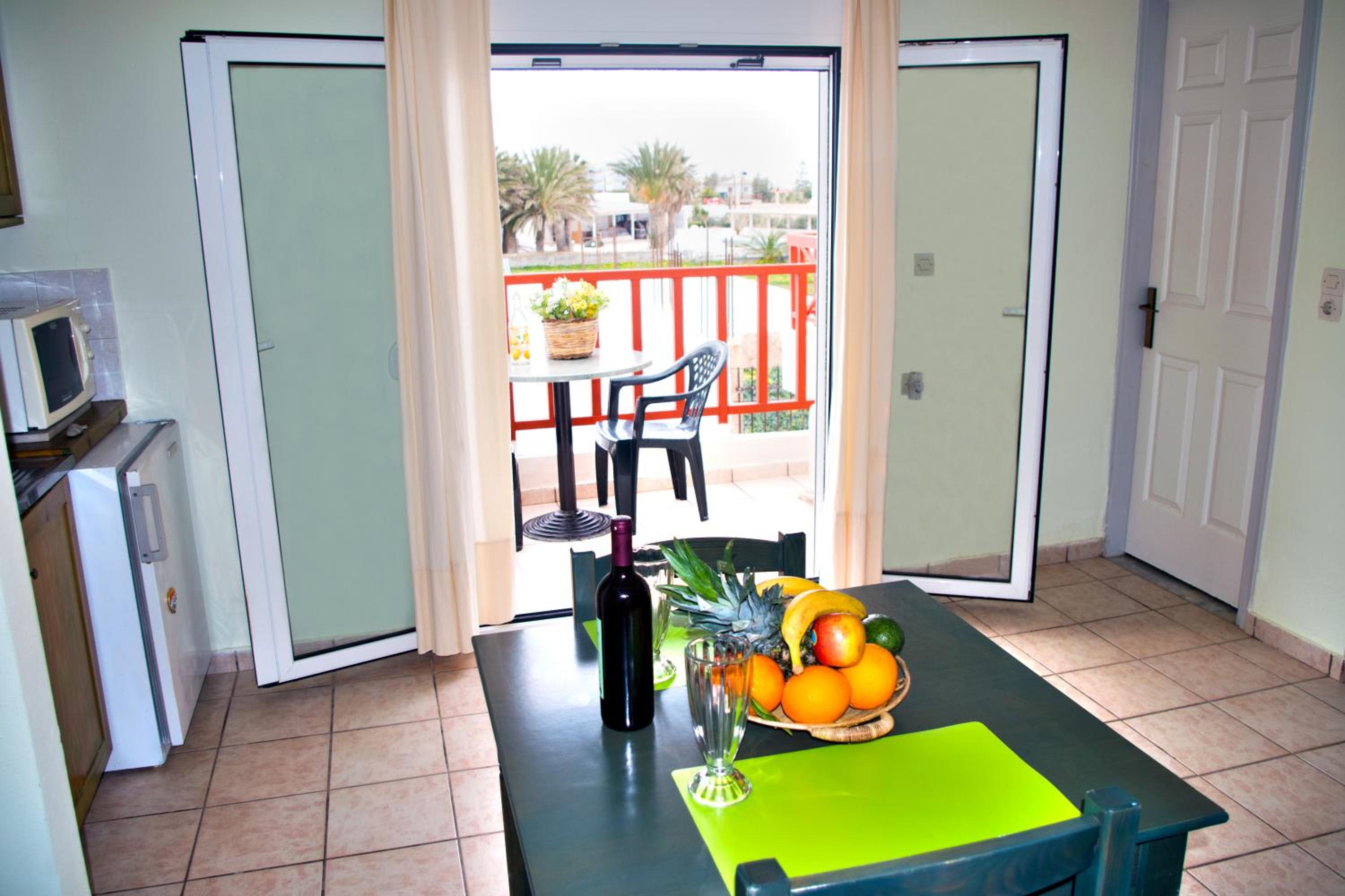 Фото Elina Apartments Gouves