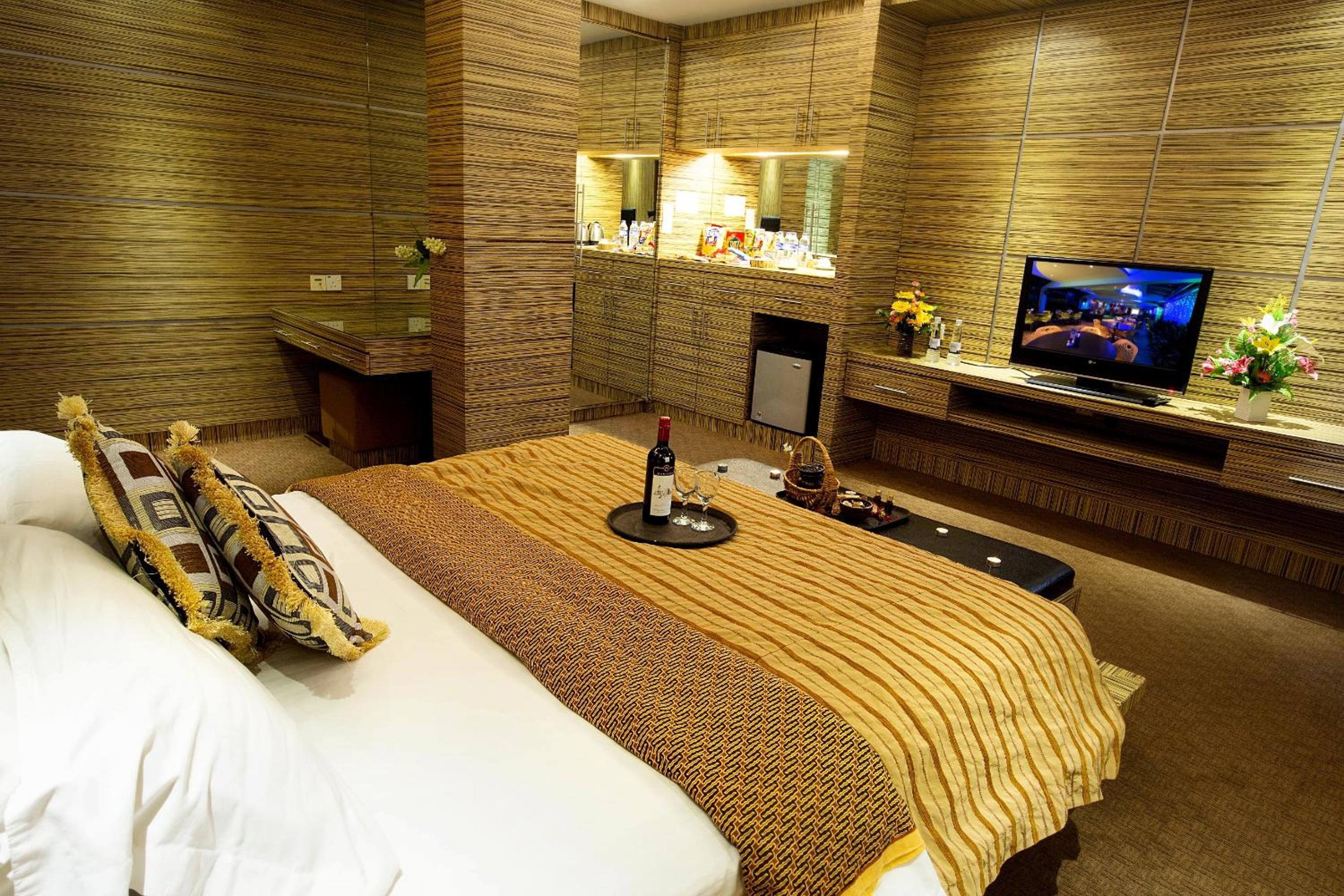 Фото Maximillian