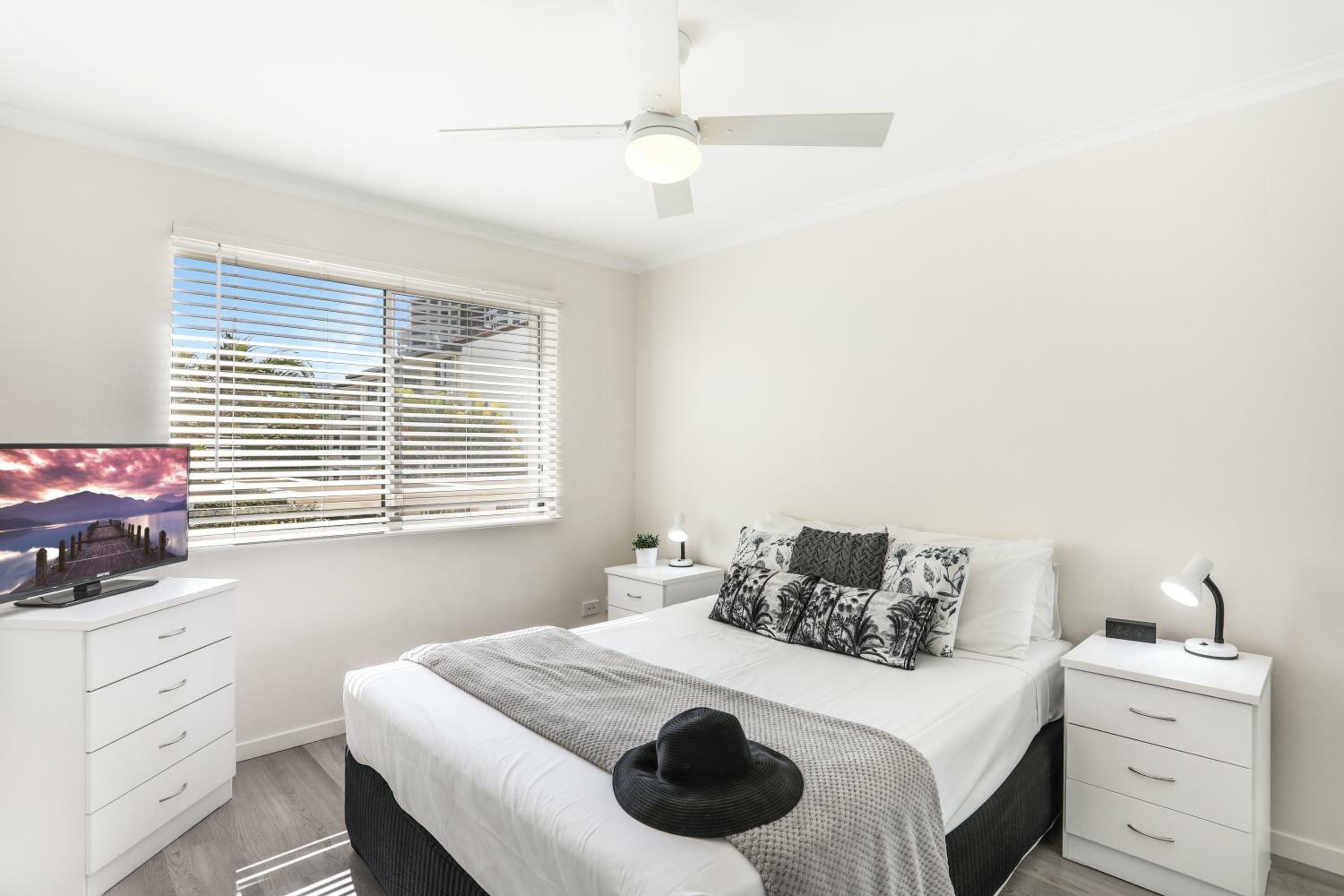 Фото Chidori Court