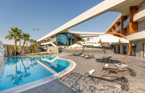 Гостиница DoubleTree by Hilton Izmir Airport в Мендересе