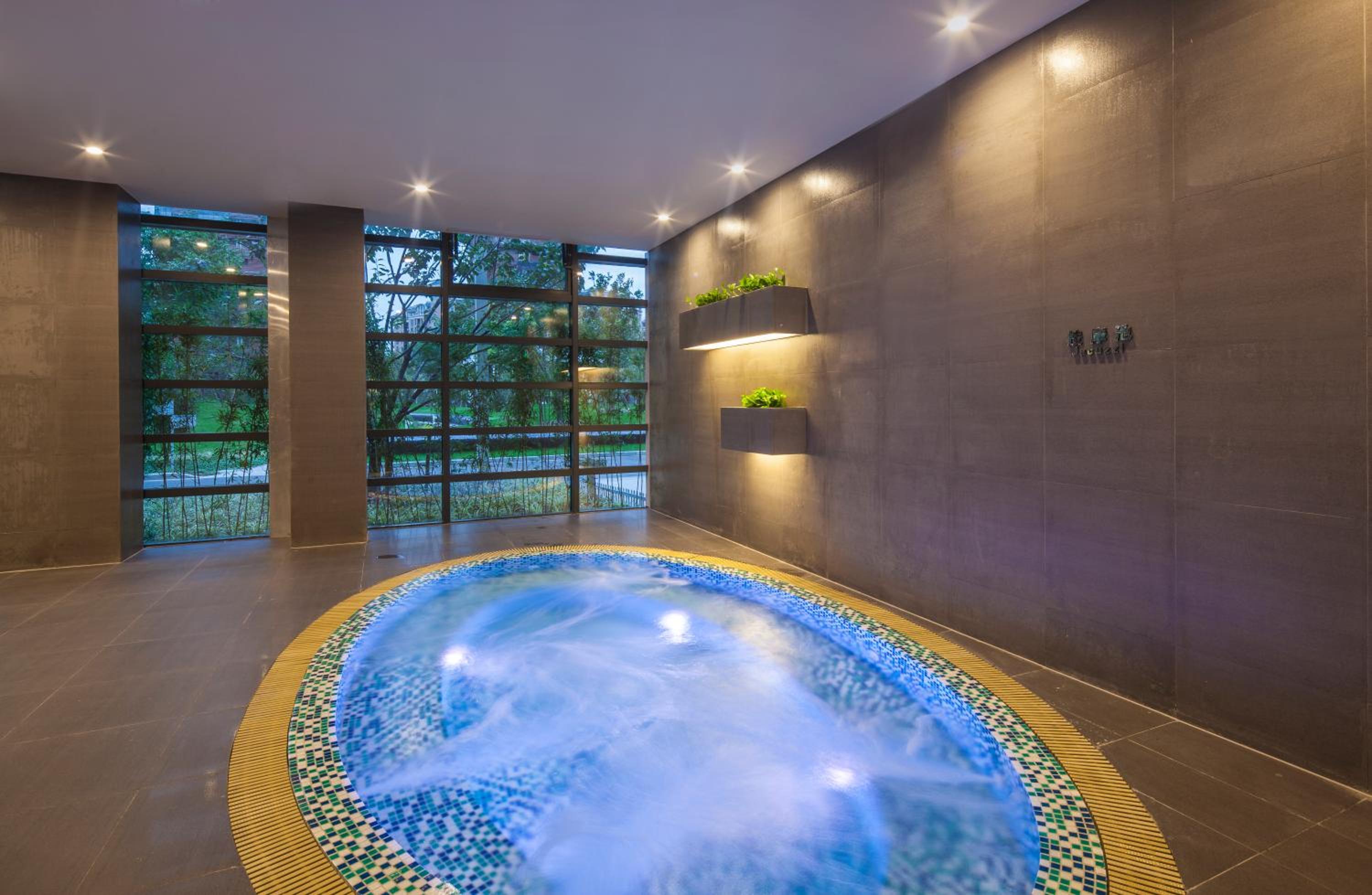 Фото Green Court Premier Jinqiao Shanghai