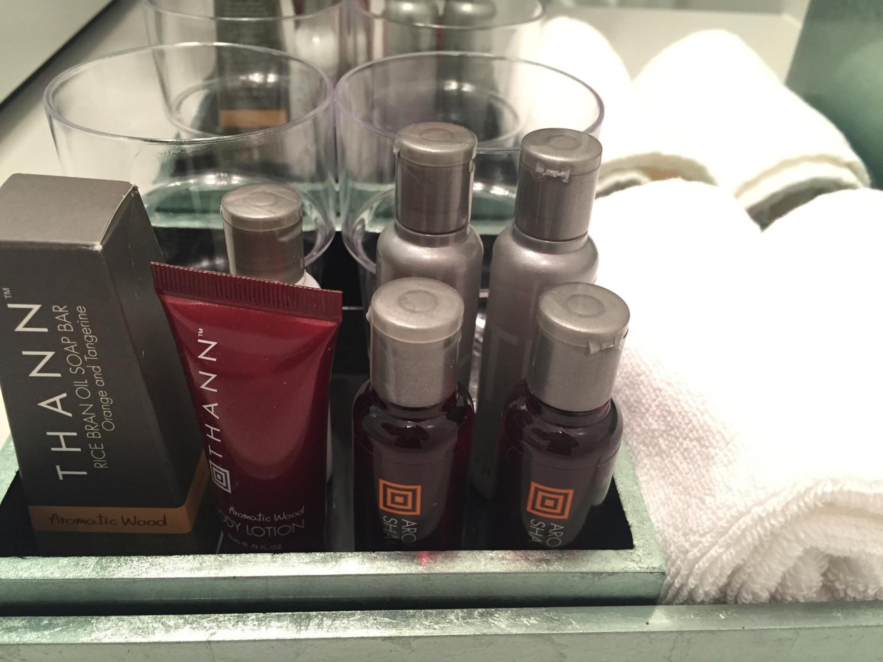 Фото Pink Grapefruit City Condo