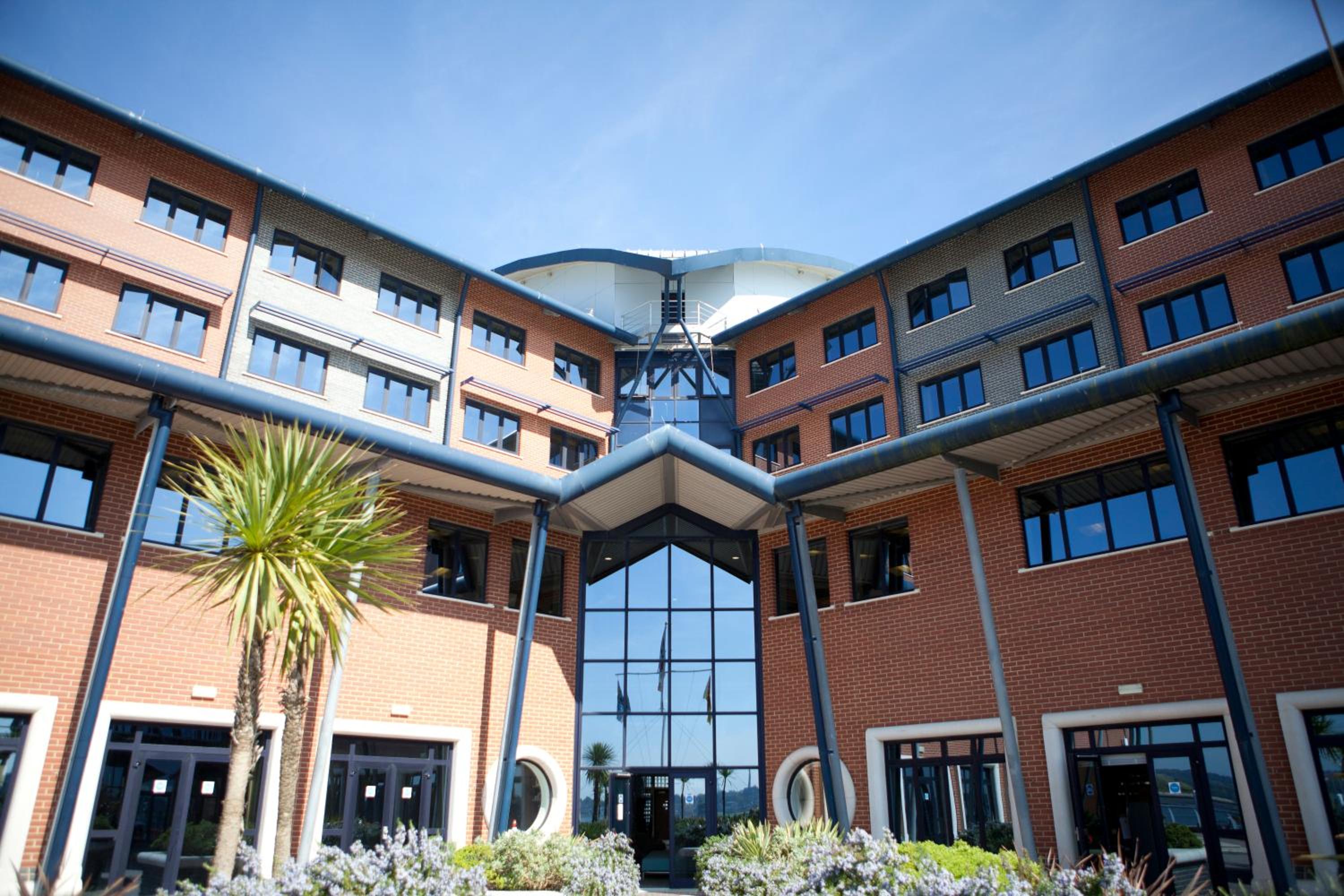 Фото Rnli College