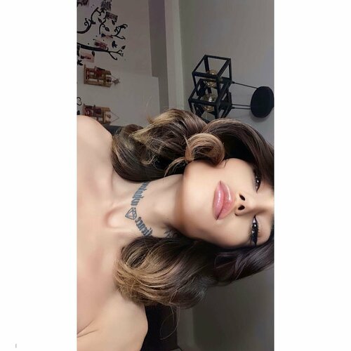 Вьетнамдық әйелдің ұсқынсыз фотосы