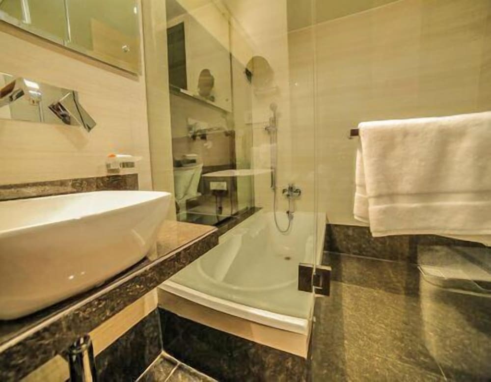 Фото The Basil Park