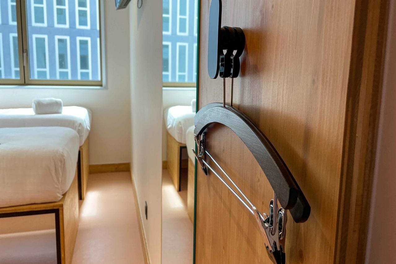 Фото EasyHotel Madrid Alcala