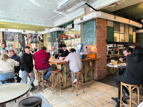 Күйеуі үйде жоқта жұлқынып кетеді.