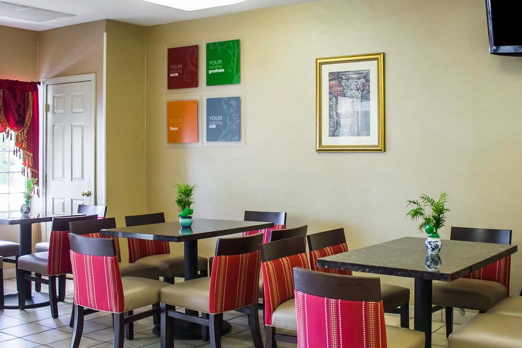 Фото Comfort Inn Guilford near I-95