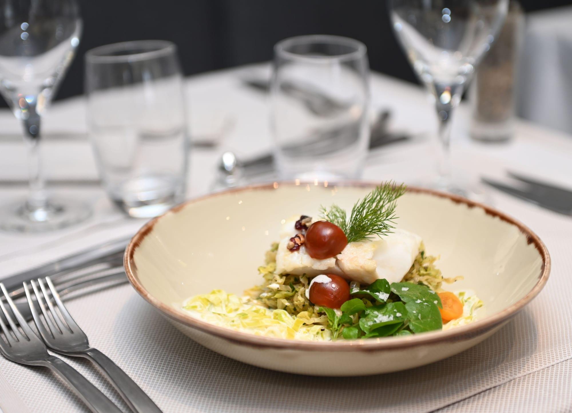 Фото Logis Hôtel Les Pages