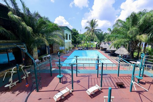 Внешний вид отеля Colosseum Hotel and Fitness Club в Дар-эс-Саламе, фото 4