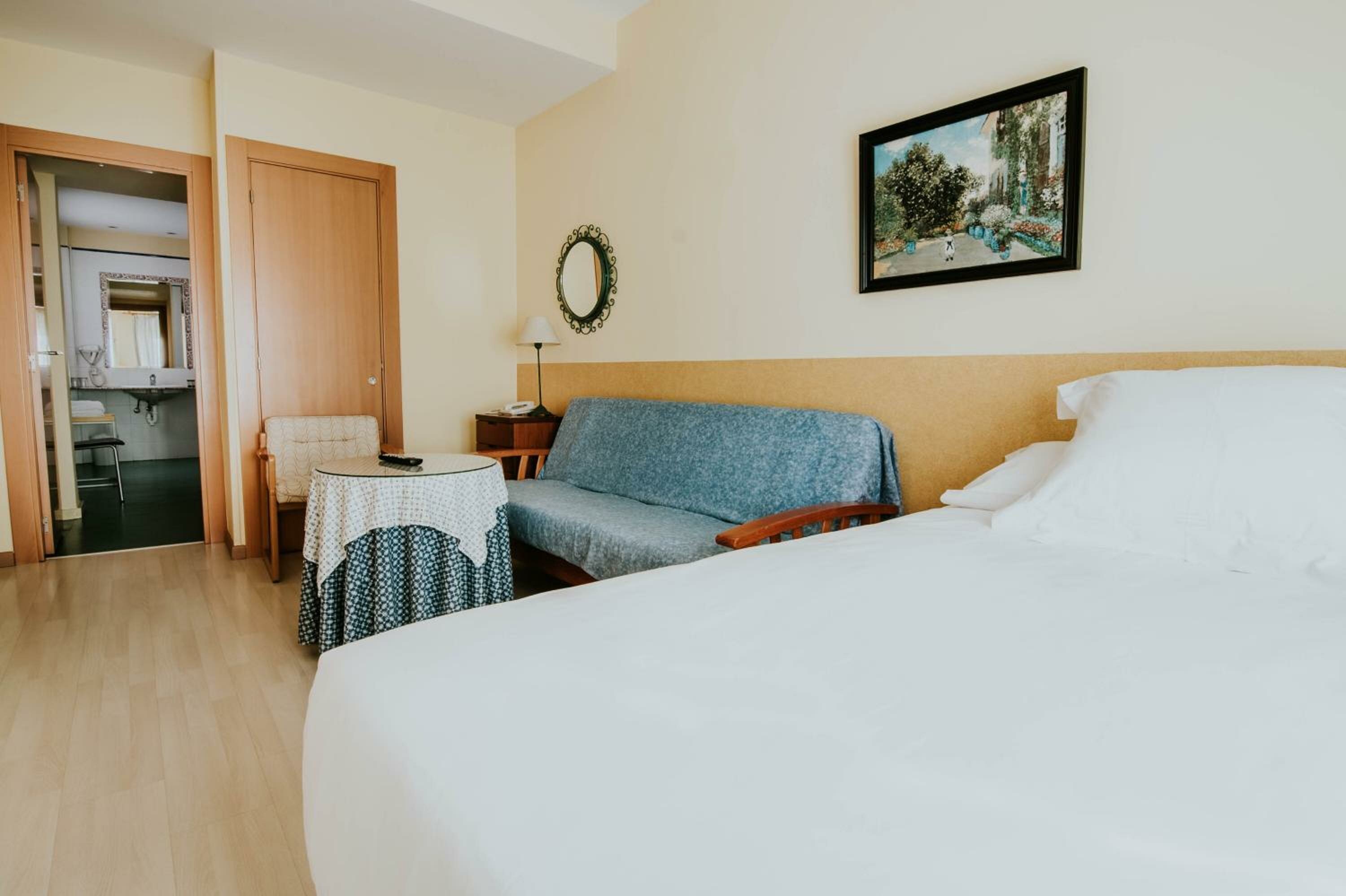 Фото Hotel Isasa