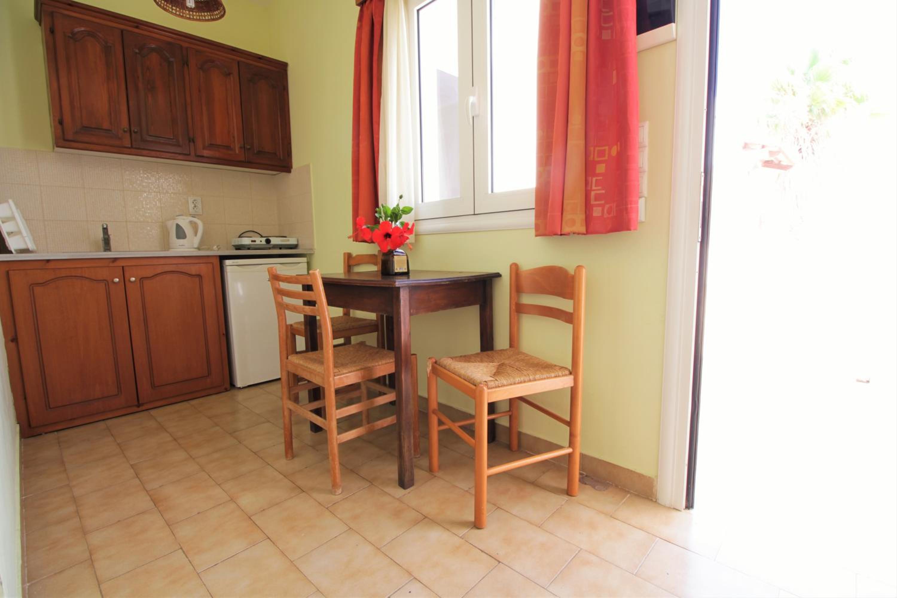 Фото Ampavris Family Apartments