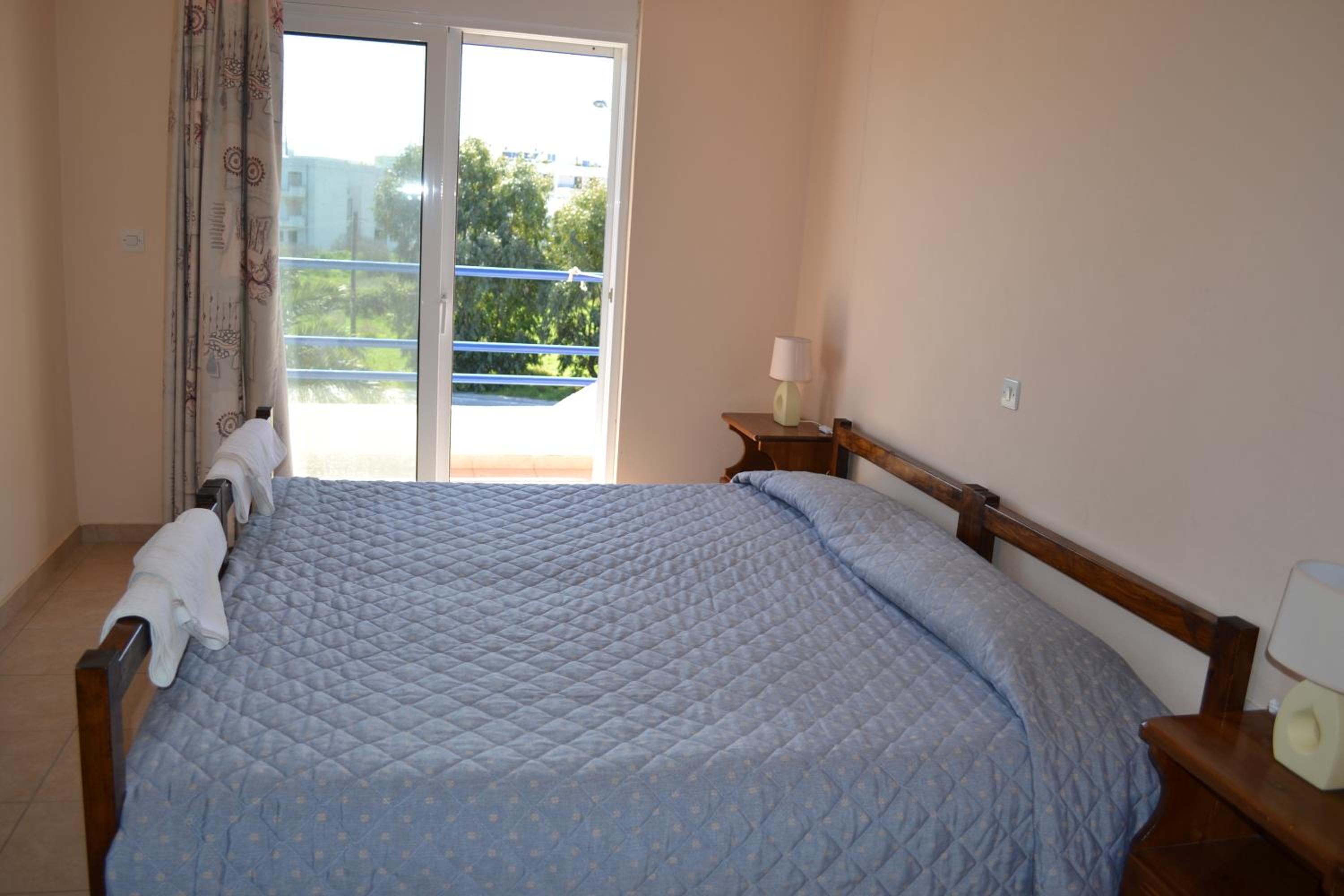 Фото Petasos Apartments