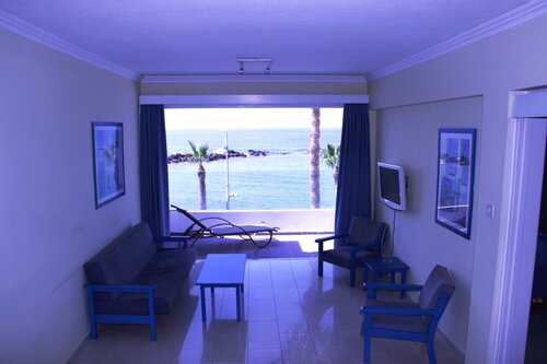 Апартаменты Paphinia Seaview Apartments в Пафосе