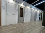 Entro (Korolenko Street, 28), puertas