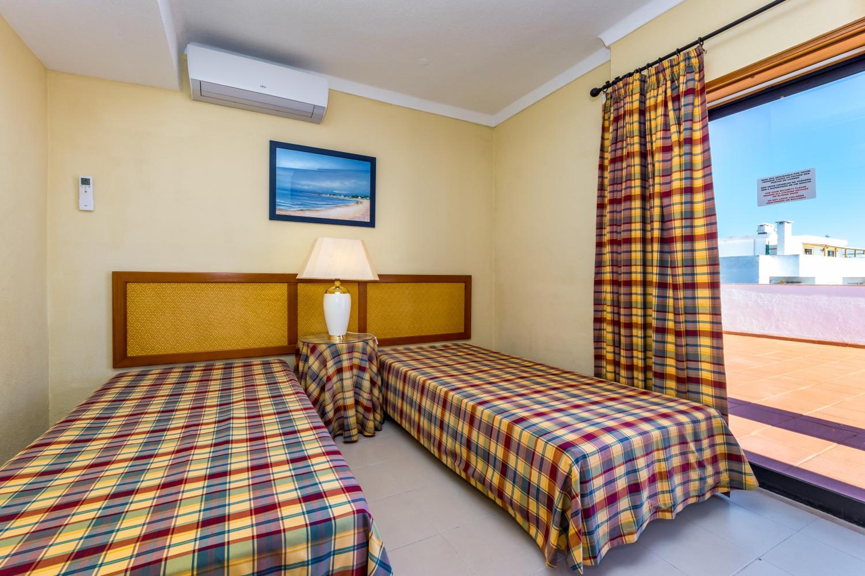 Фото Janelas do Mar