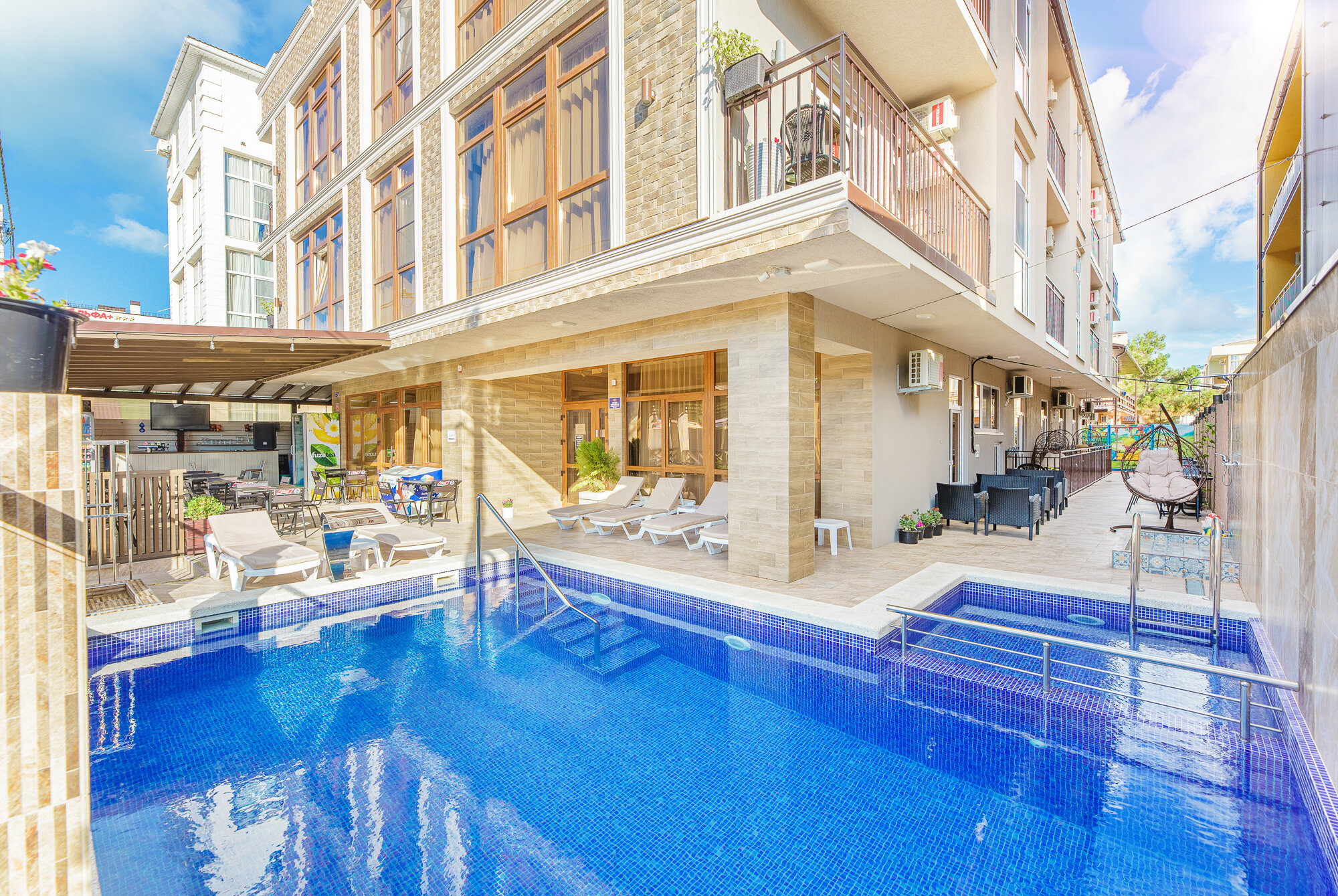 Фото отеля 1