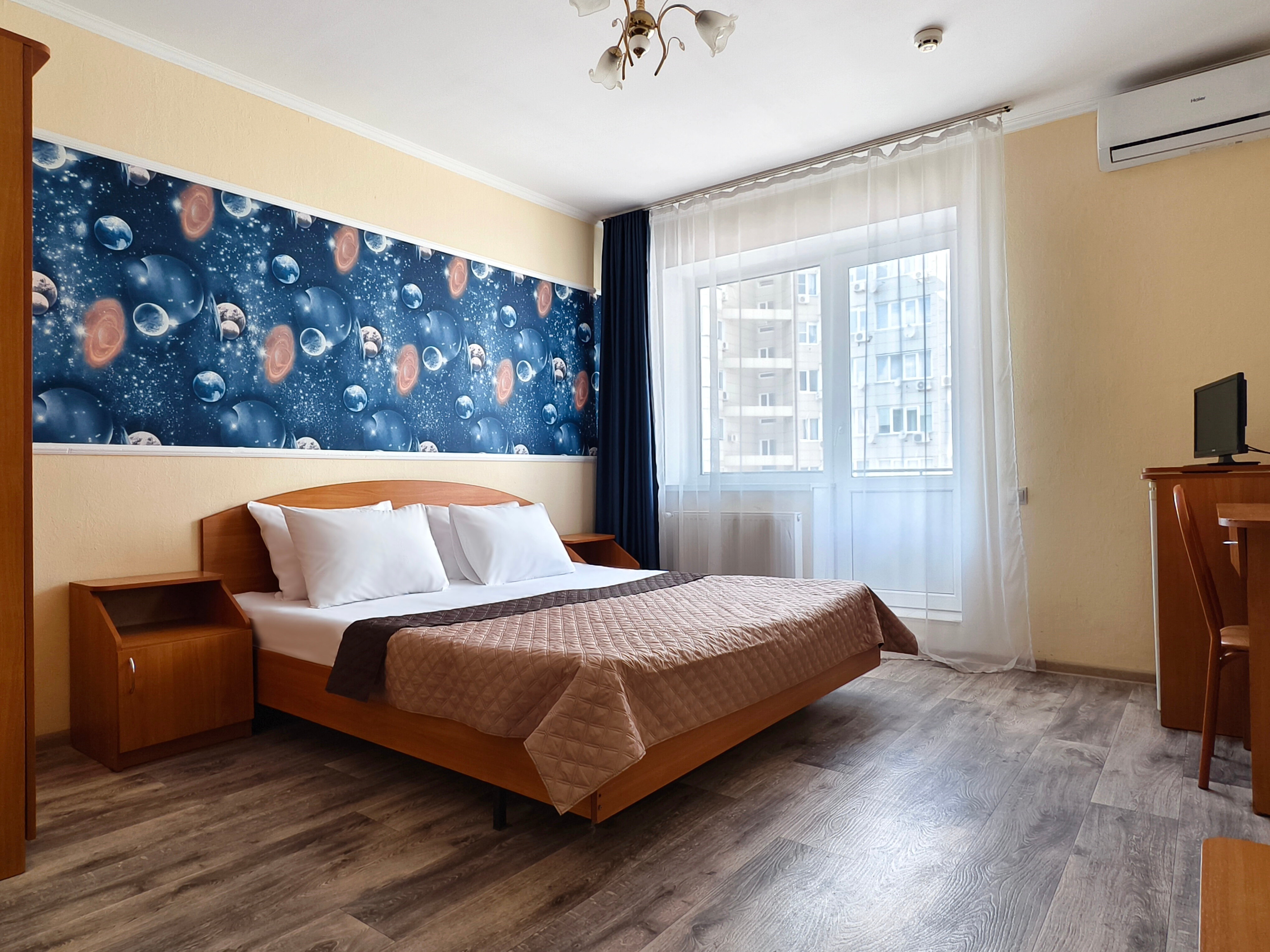 Фото отеля 1