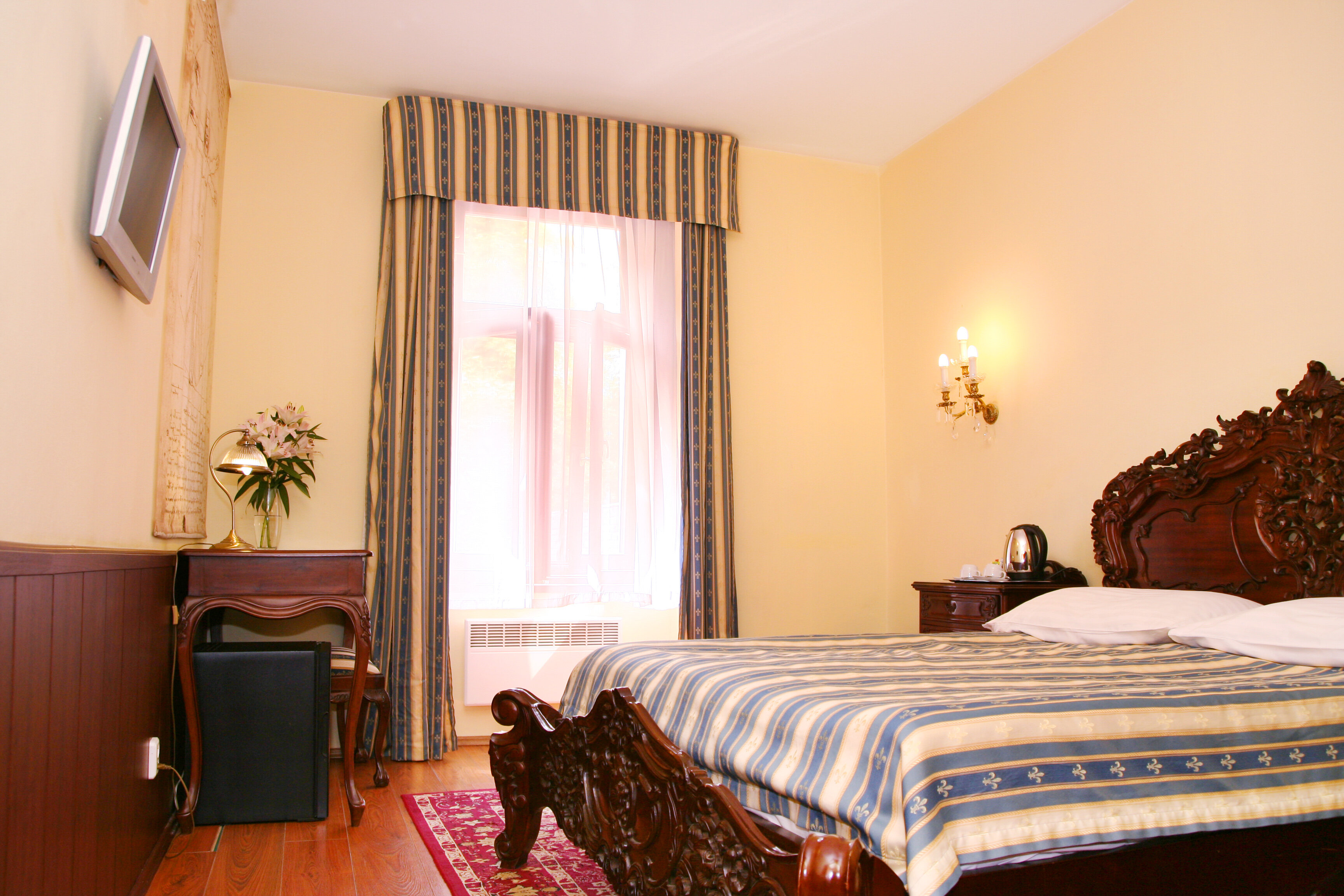 Фото King Charles Boutique Residence