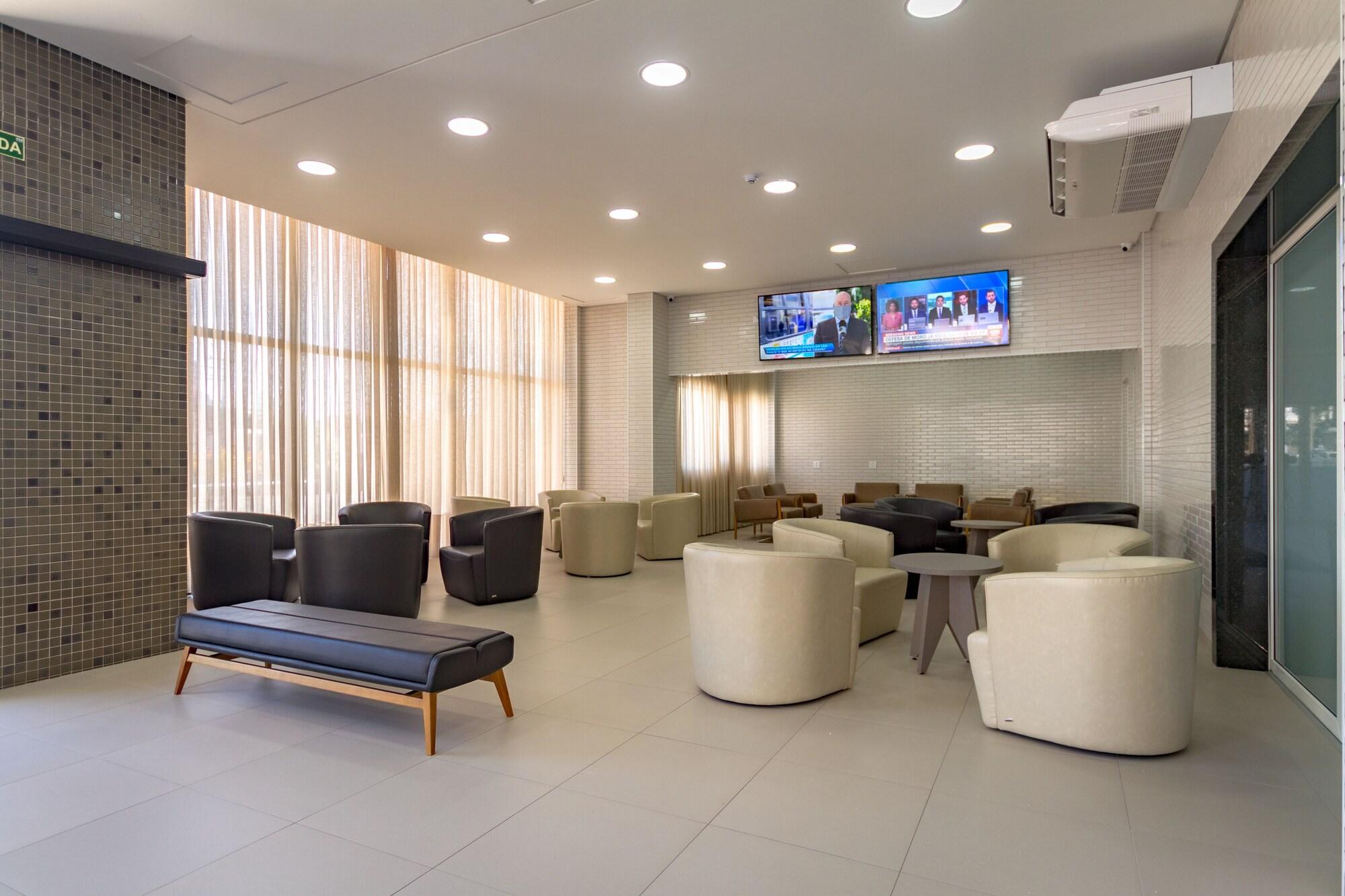 Фото Hotel Confiance Barigui