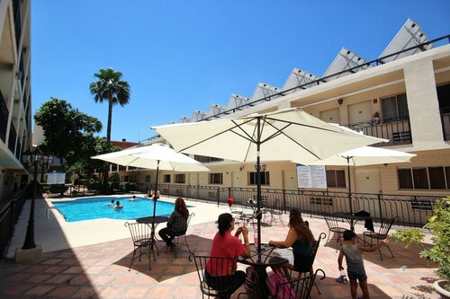 Гостиница Hotel El Camino Inn & Suites в Рейносе
