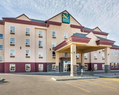 Гостиница Quality Inn & Suites в Летбридже