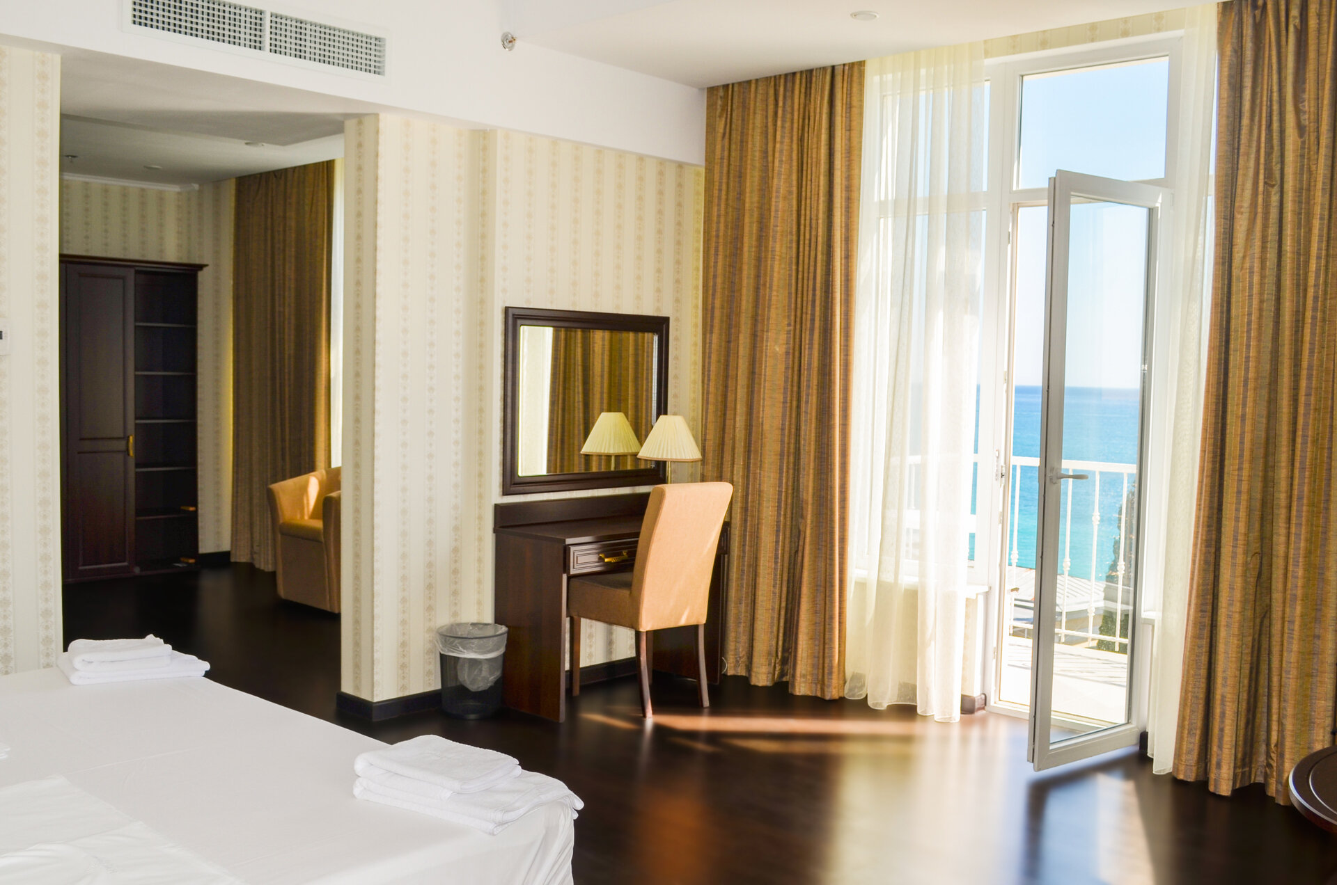 Фото Отель Бристоль