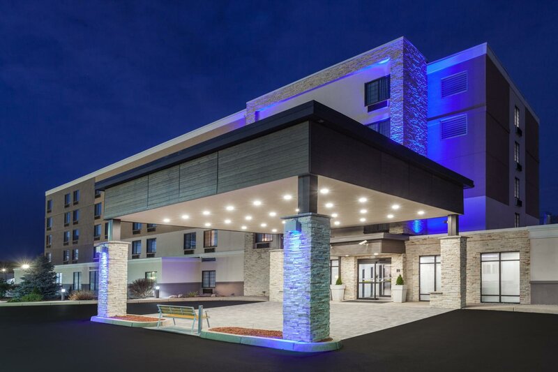 Гостиница Holiday Inn Express Hotel & Suites Providence-Woonsocket, an Ihg Hotel
