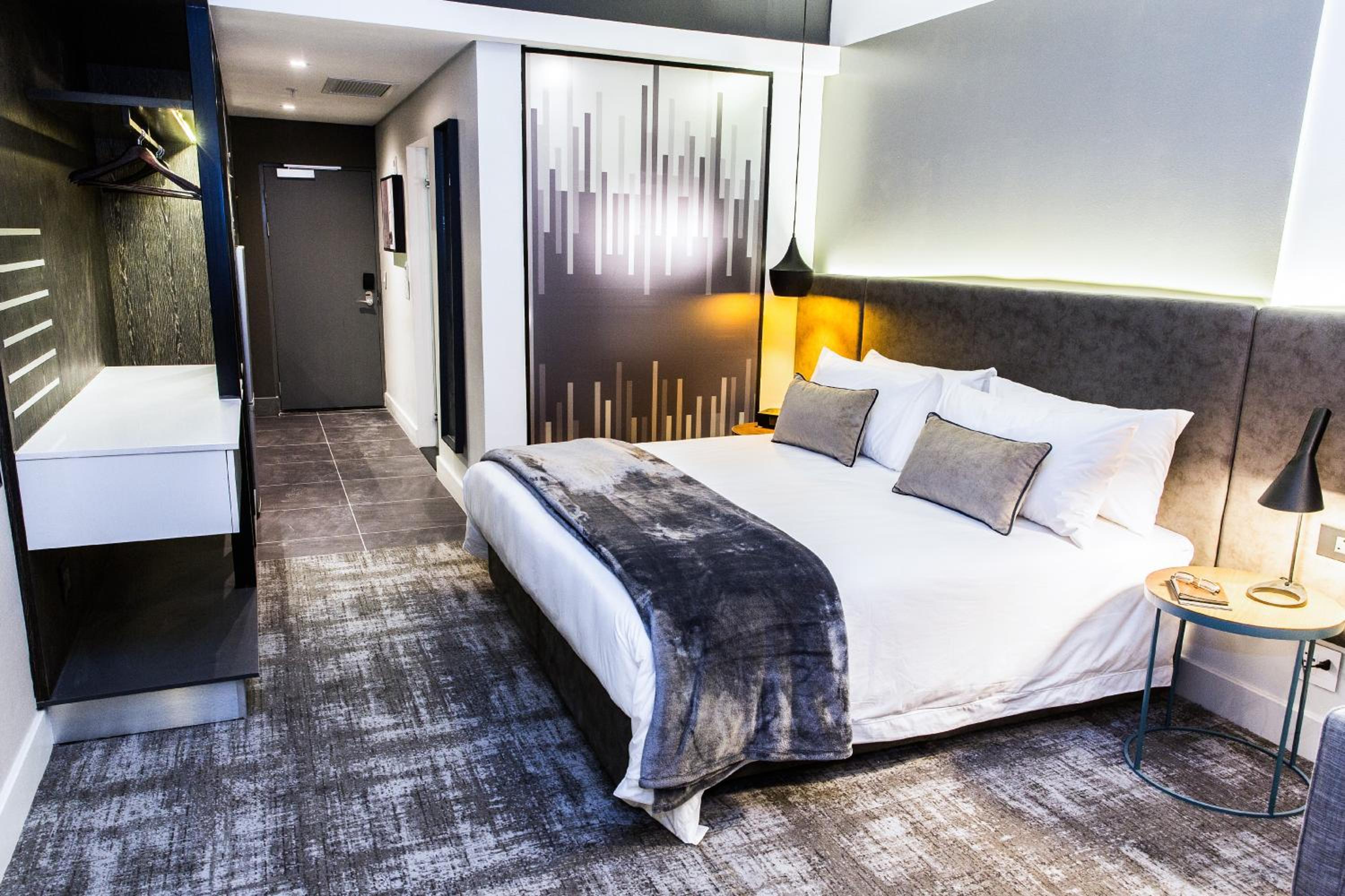 Фото The Capital Mirage