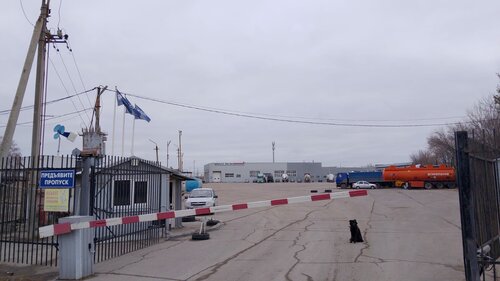 Yetuk sexy ofitsiant porno bepul