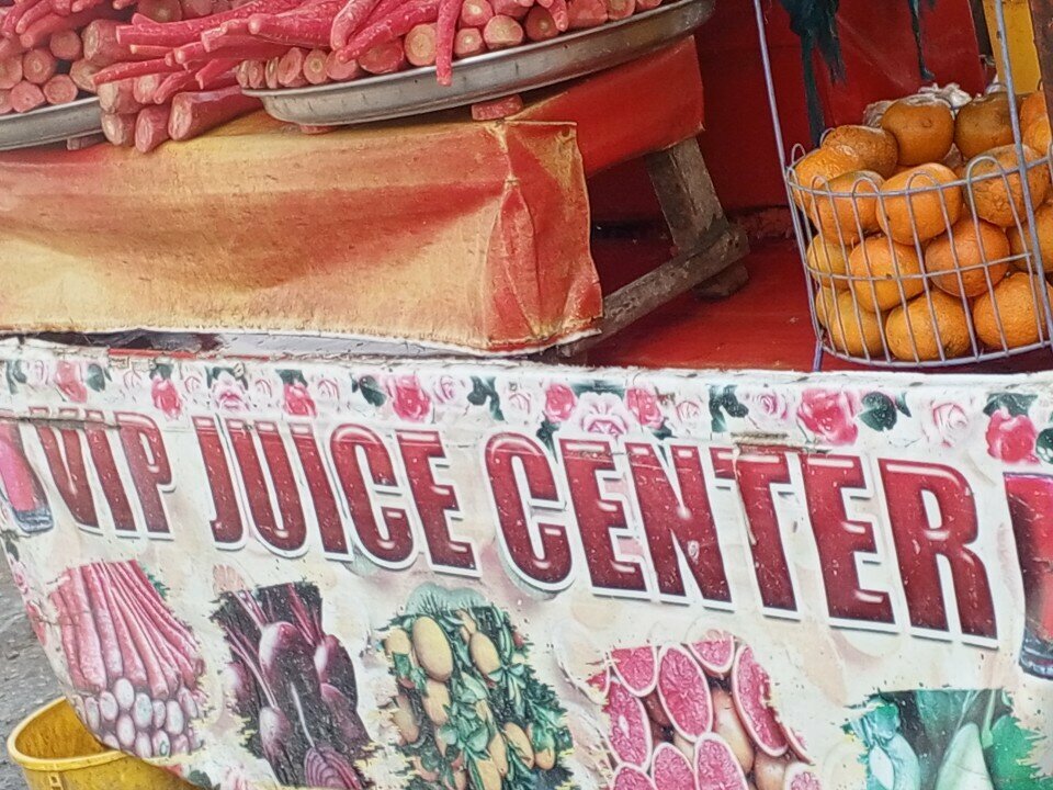 Soft drinks bar VIP juice centre, Karachi, photo