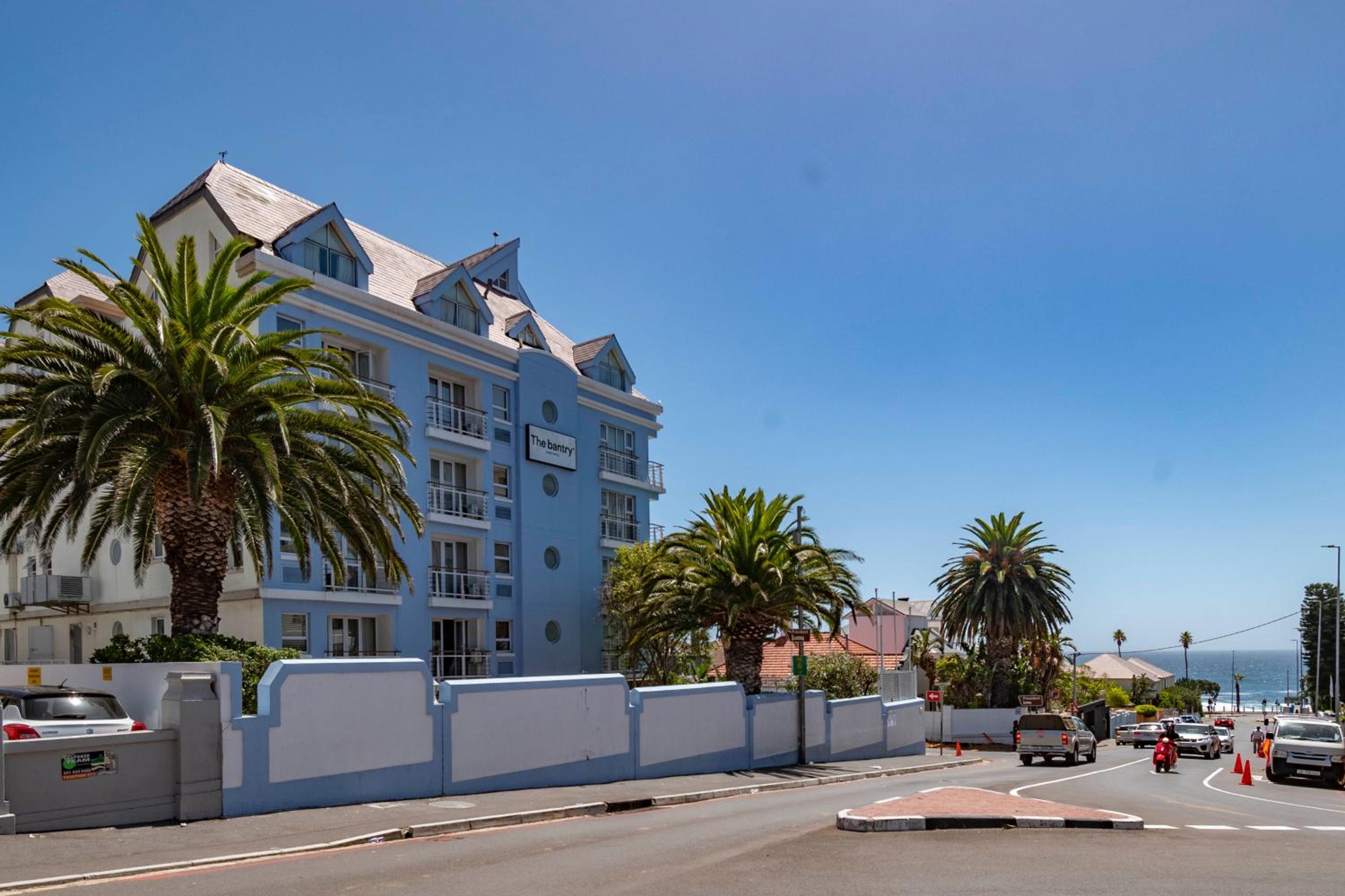 Фото The Bantry Aparthotel by Totalstay